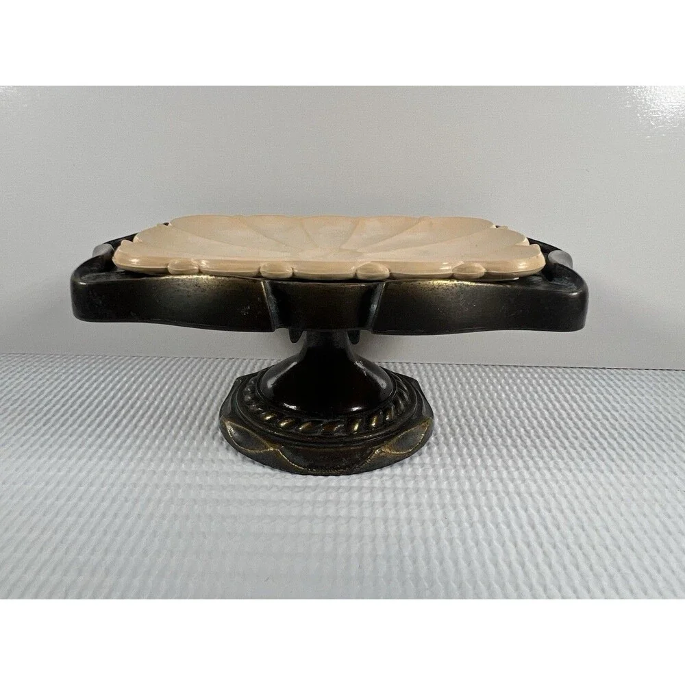 Vintage 1970's Amerock Carriage House Pedestal Soap Dish